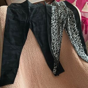 Sweaty Betty power yoga pants, 7/8 length size small. Never been worn! Tags off